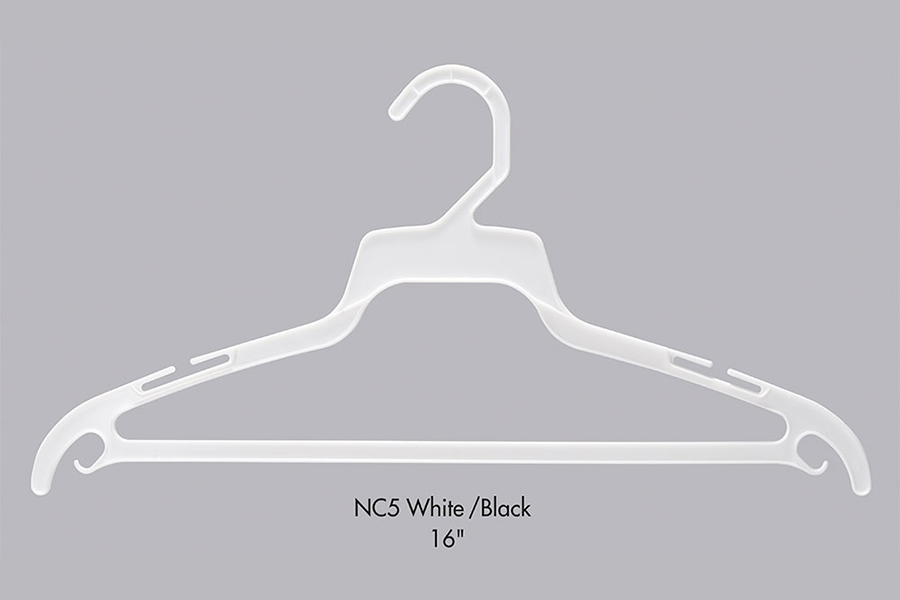 Hangers básicos de plástico de 16