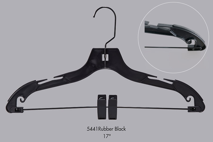 How to select plastic hangers that fit multiple garment types?